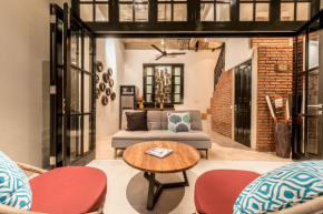 Central 1 Bedroom Villa 5 Min walk to Seminyak Beach